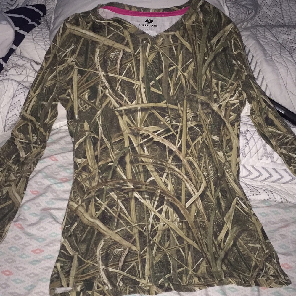 duck camo long sleeve v neck shirt